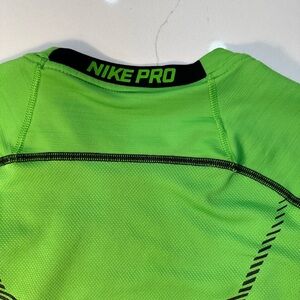 Nike men’s athletic top